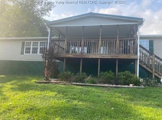63 Macel Dr, Cross Lanes, WV 25313