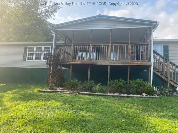 63 Macel Dr, Cross Lanes, WV 25313