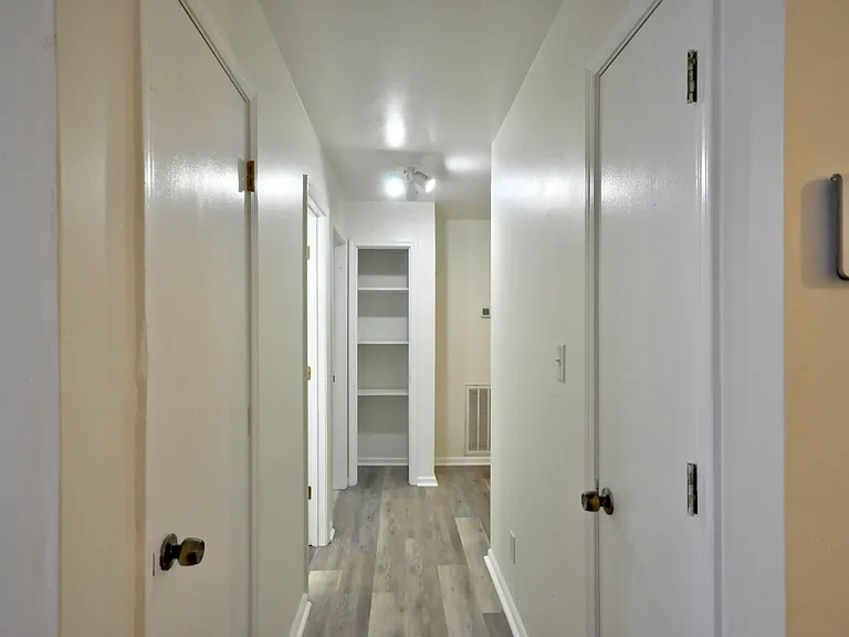 973 Hot Shot Dr — Photo 16