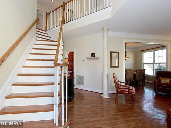 3rd image of 4836 Broom Dr