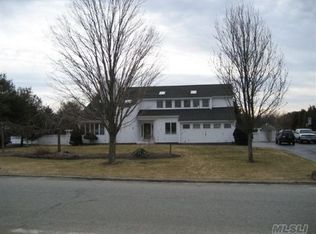 34 Imperial Way, Wading River, NY 11792