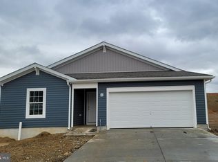 168 Knobby Hook Dr, Hanover, PA 17331