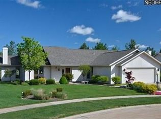 33128 Hawks Nest Ct, North Ridgeville, OH