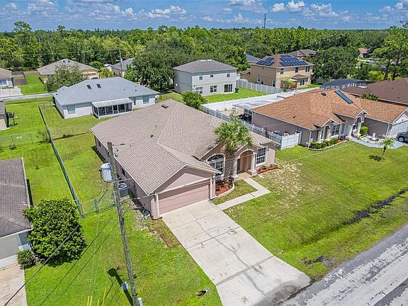 3rd image of 827 Abbeville Ct