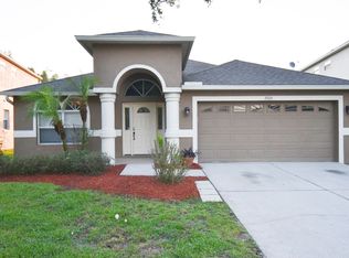 19265 Fishermans Bend Dr, Lutz, FL 33558