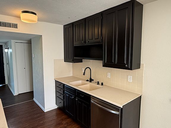 5th image of 9218 Westfield Dr