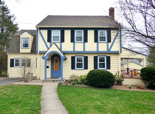 156 Walden St, West Hartford, CT 06107