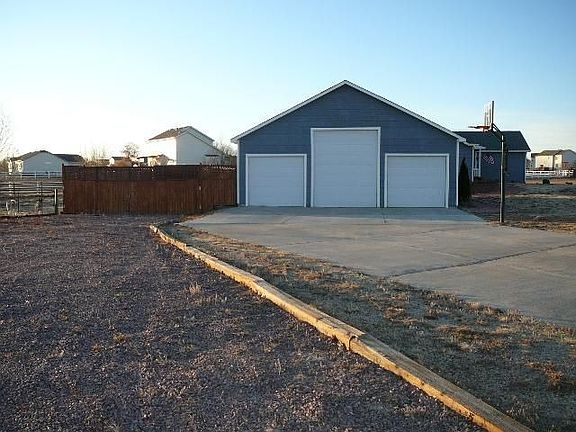 33x36 (1190sqft) 6-car Detached RV Garage/Shop~Finished~Heated~Insulated