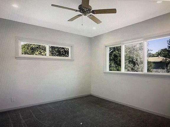 2nd image of 525 E Mariposa Ave #1/2