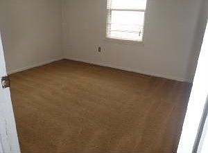 5th image of 1401 E Avenue H