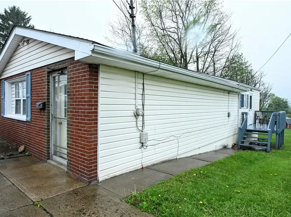 1915 Maratta Rd, Aliquippa, PA 15001