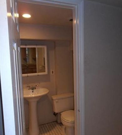 2nd image of 3715 Southwest Trfy APT 100
