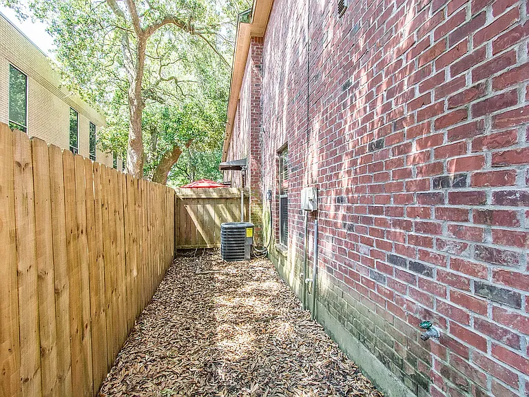 120 Deraney Ln — Photo 13