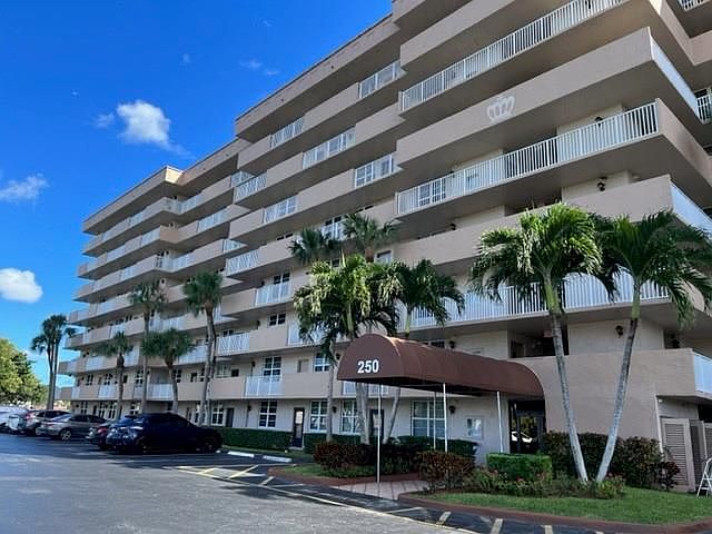 1st image of 250 Jacaranda Dr APT 810