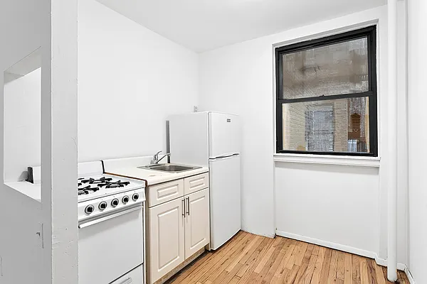 Sold by Corcoran | media 3