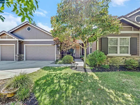 6 Pardi Ln, Clayton, CA 94517