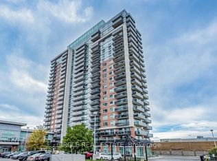 215 Queen St E #2207, Brampton, ON L6W 0A9