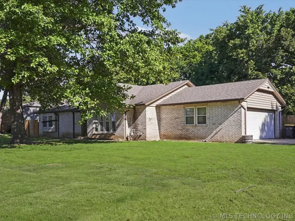 3637 E 143rd St S, Bixby, OK 74008