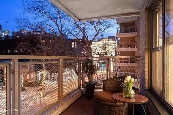 Sold by Corcoran | media 6