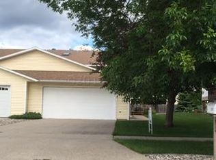 2314 26th St S, Fargo, ND 58103