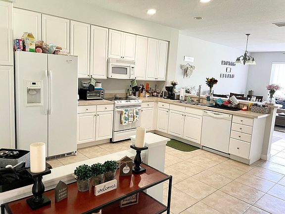 3rd image of 1082 Pinewood Lake Ct
