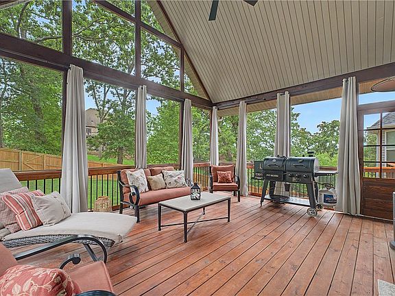 5th image of 3701 NW Creekstone Blvd