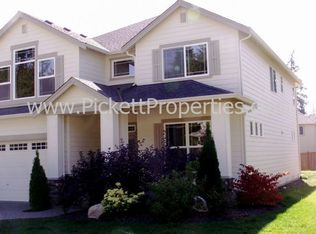 2777 NE Noll Valley Loop, Poulsbo, WA 98370