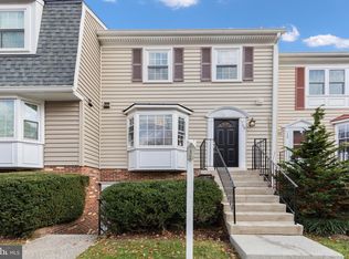 152 Barnsfield Ct #203, Gaithersburg, MD 20878