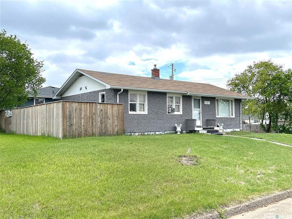 2nd image of 291 27th St W