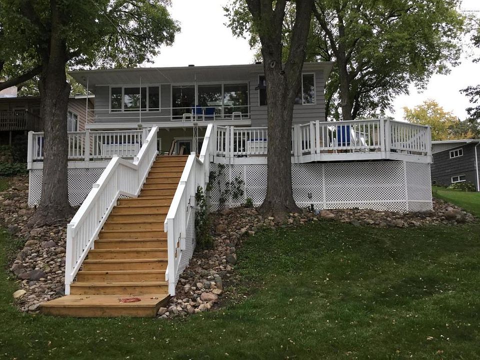 2nd image of 529 Park Ln