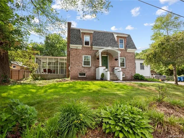 6 Tanglewylde Place, Waterford, CT 06375