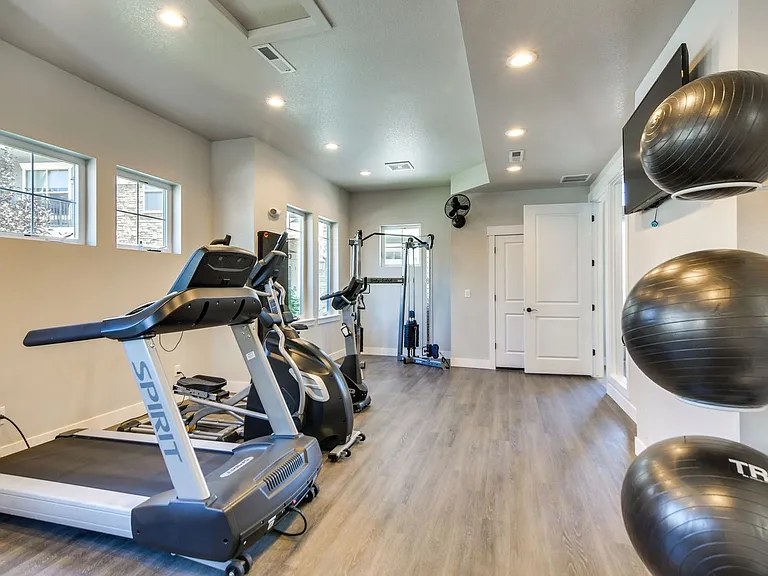4642 Hahns Peak Dr #2-ID1546054P — Photo 15