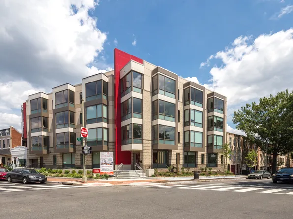 1500 Pennsylvania Ave SE APT 211, Washington, DC 20003