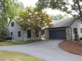 43 Deer Ford Dr, Lancaster, PA 17601