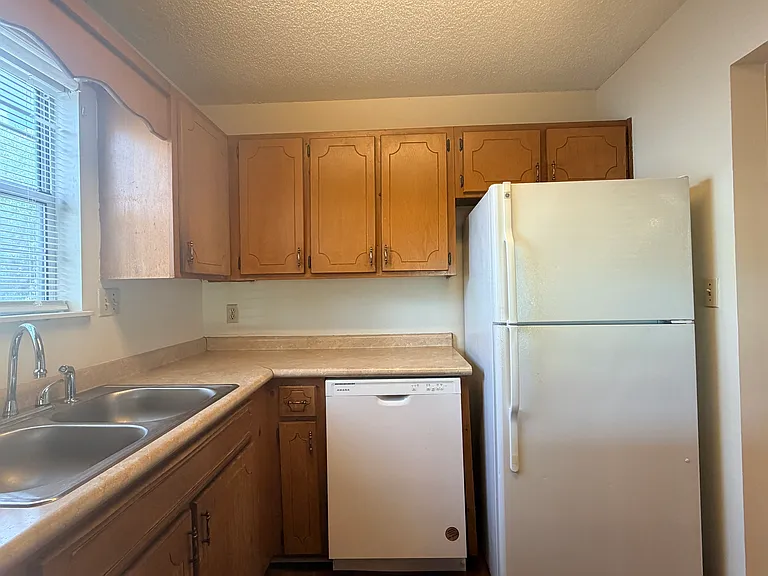 2B Westbrook Cir #B — Photo 5