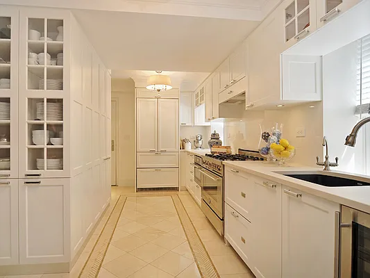 Sold by Sotheby's International Realty | media 21