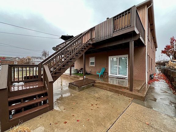3rd image of 511 Troost Ave