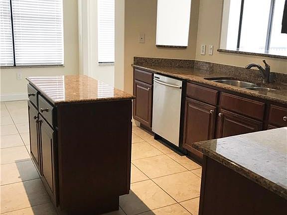 3rd image of 1292 Verde Dr APT 1
