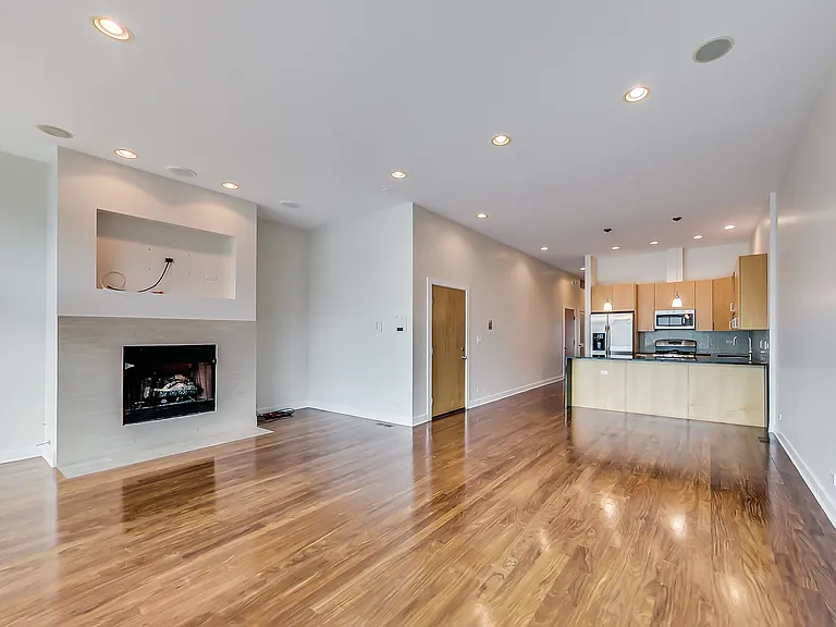 1010 W Monroe St #3 — Photo 2