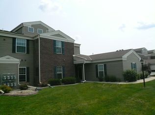 N16W26533 Tall Reeds Ln, Pewaukee, WI 53072