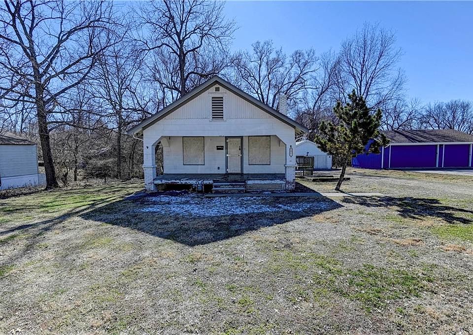 1st image of 5017 Lathrop Ave