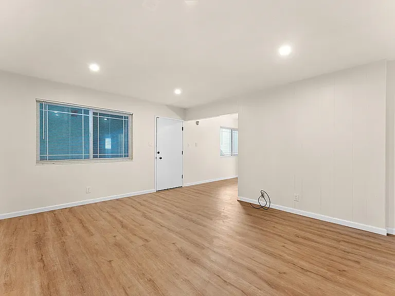945 Kearney St #1 — Photo 9
