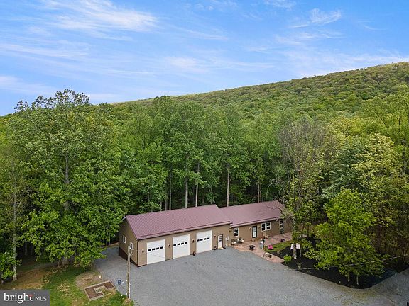 2nd image of 859 Hank Ln