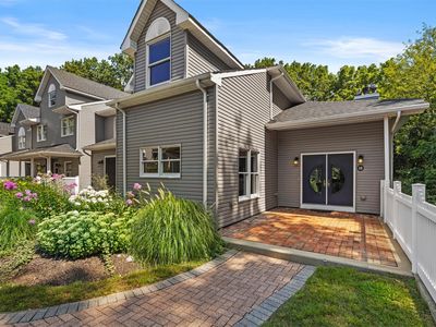 10 Courtyard Circle, Centerport, NY, 11721