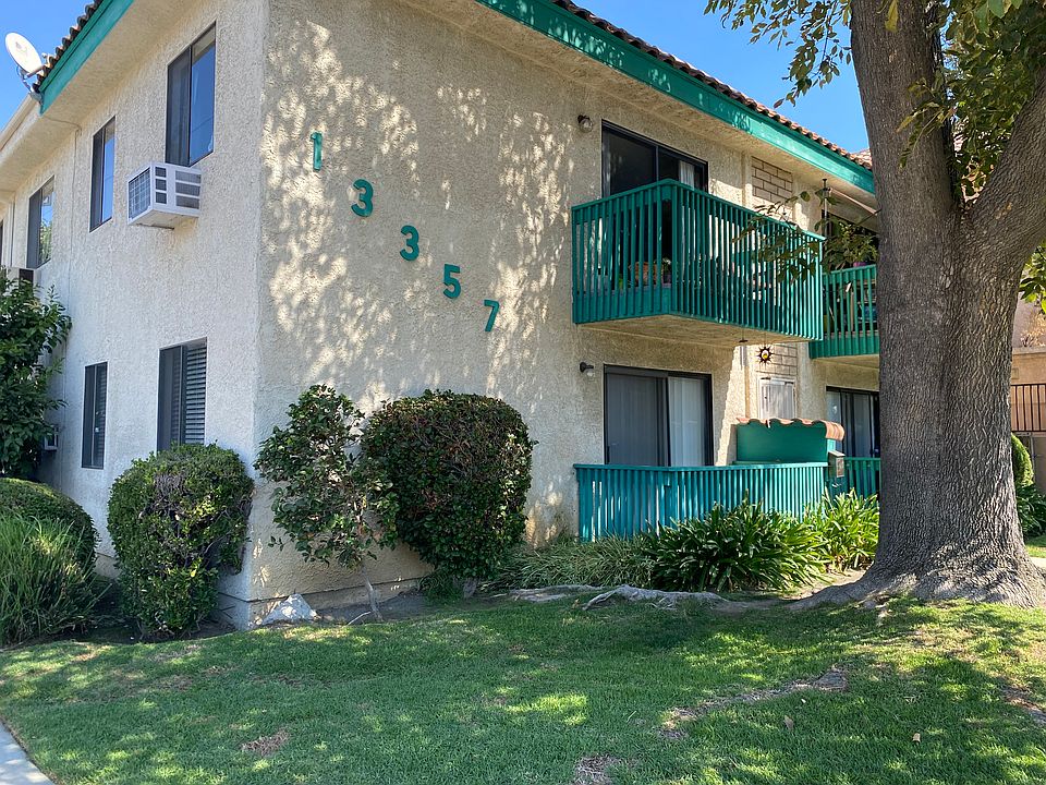 2nd image of 13357 Burbank Blvd #6