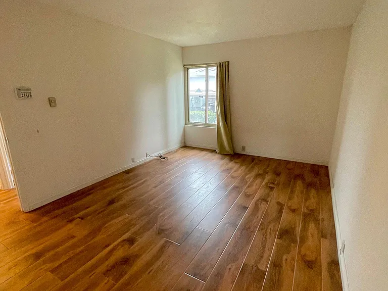 4350 Vision Dr — Photo 7