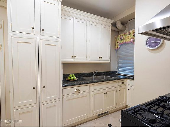 5th image of 480 Park Ave #6F