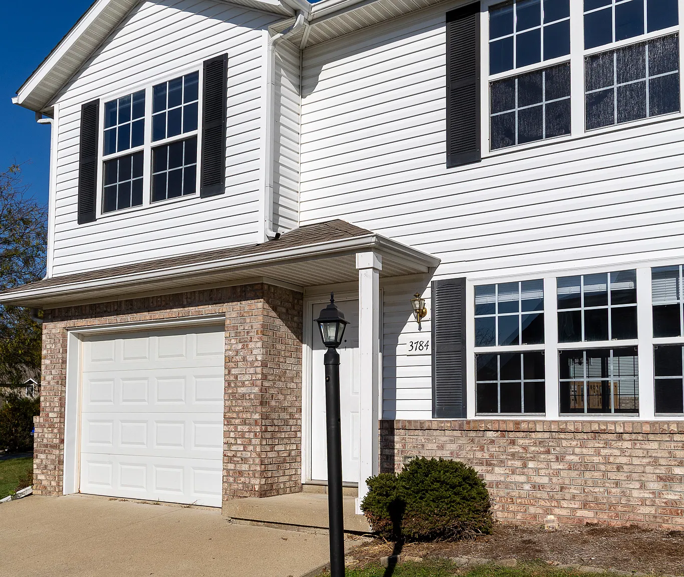3 bed, 2.5 bath, 1356 sqft, $1,525 — Photo 2