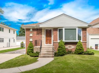 1766 Greenleaf Ave, Des Plaines, IL 60018