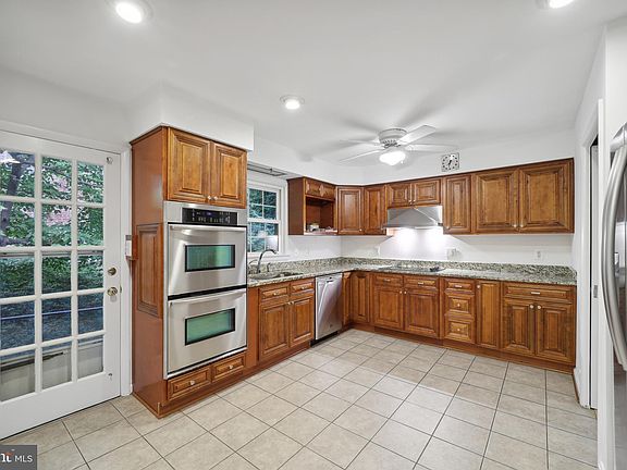 5th image of 6921 Granby St